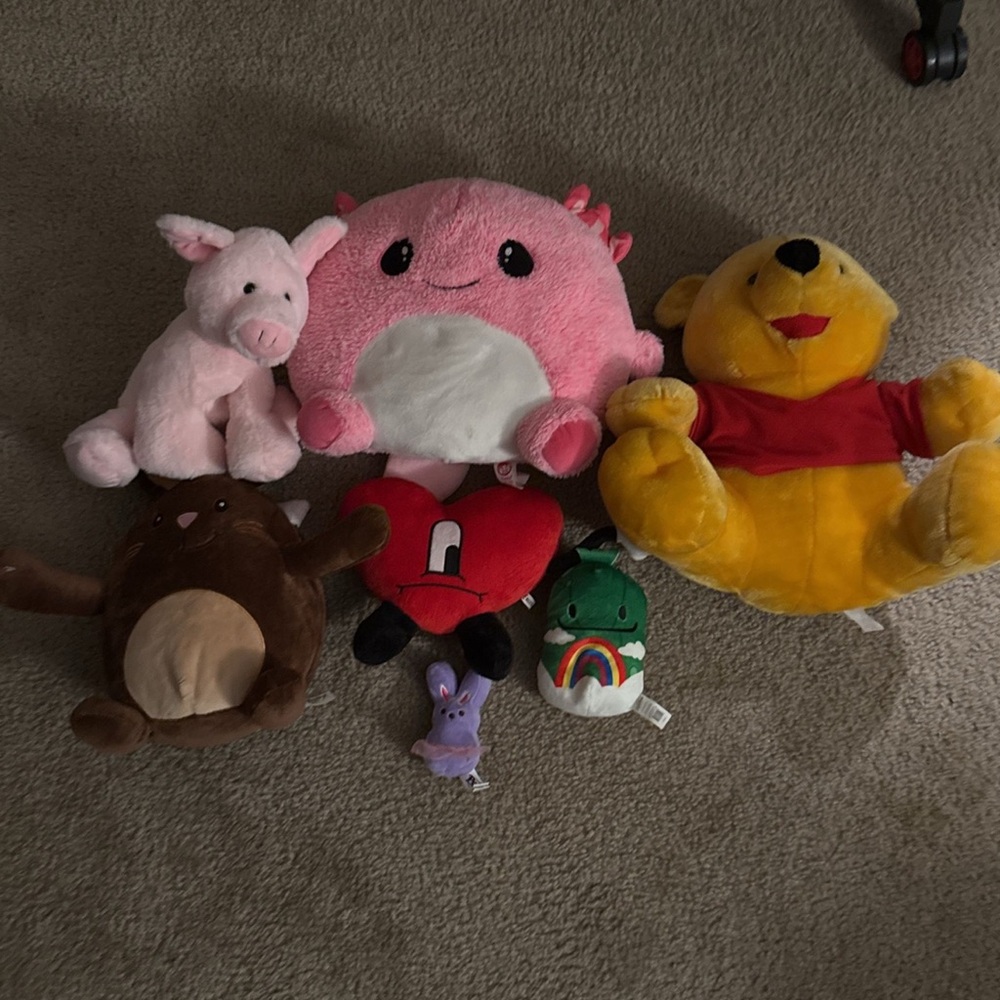 Random plushy bundle